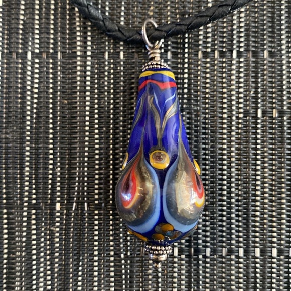 Hand made necklace. Black “string style “ with hand made glass type bead. - Picture 2 of 3